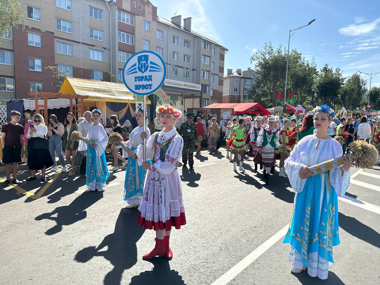 Ганцевичи встречают областные Дожинки. Фото и видео