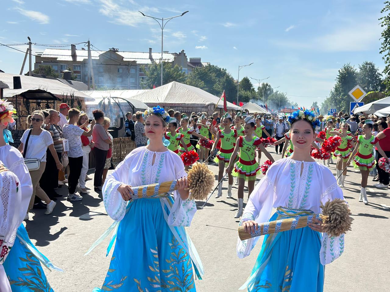 Ганцевичи встречают областные Дожинки. Фото и видео