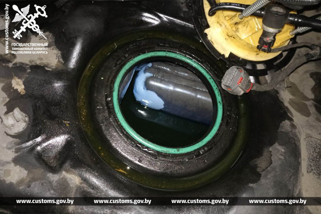 ﻿В баке легковушки, ехавшей из Литвы, спрятали более 38 килограммов гашиша