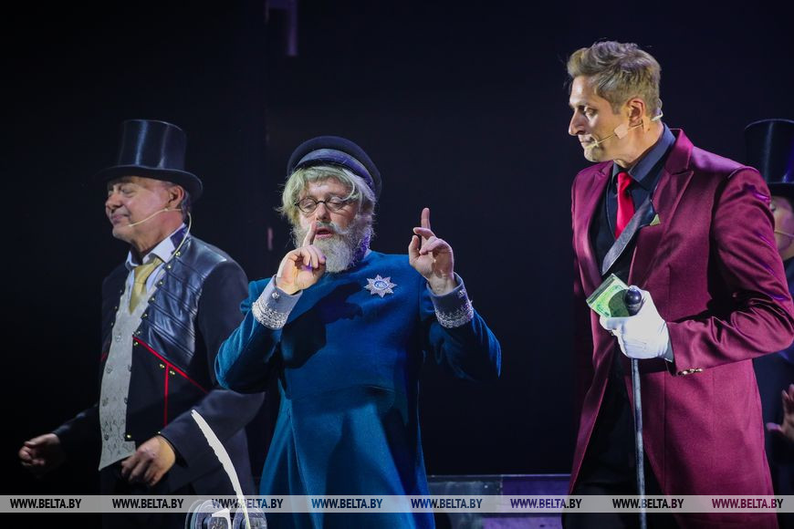 Рок-опера и огневое шоу: в Бресте открылся XXVII театральный фестиваль «Белая вежа»