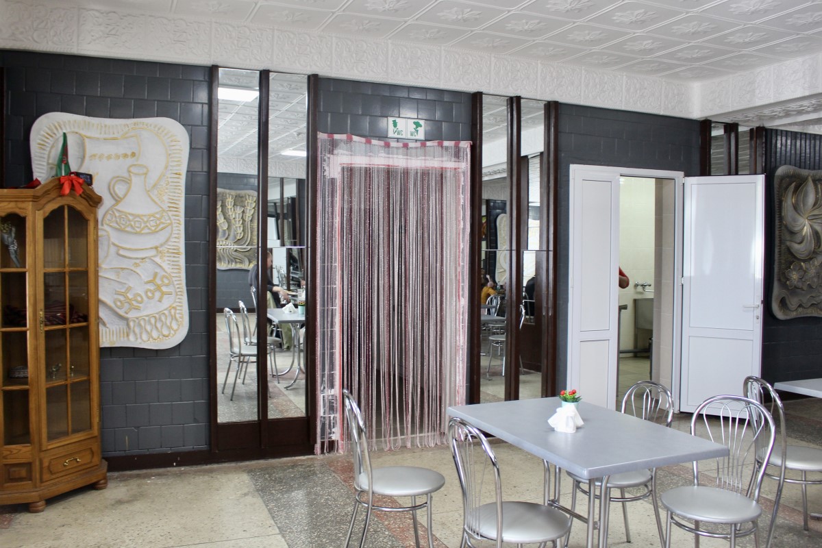 Банкеты, юбилеи, корпоративы в столовой на Строительной, 56/7 в Бресте. Зал до 100 человек, доступные цены, восточная и белорусская кухни