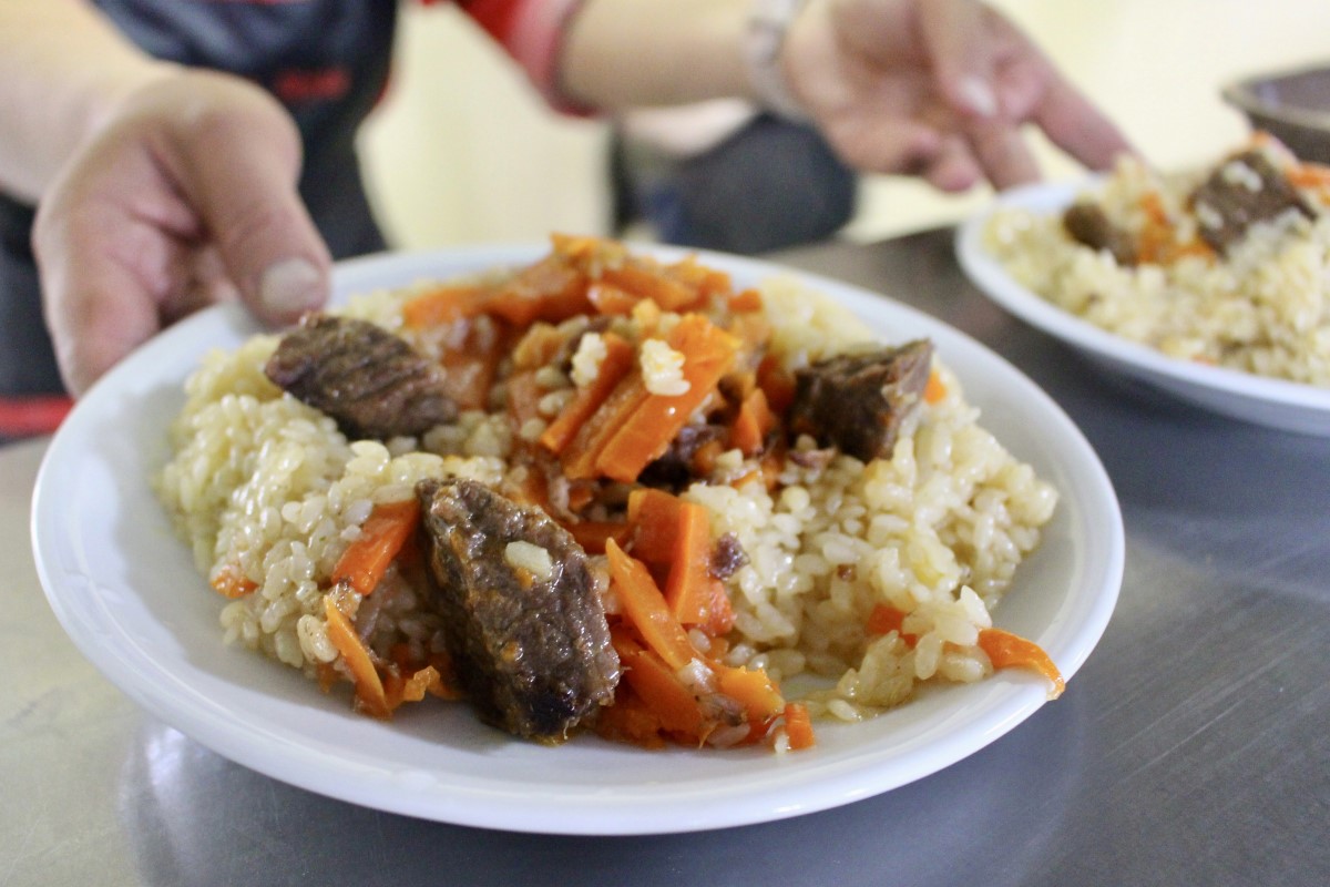 Банкеты, юбилеи, корпоративы в столовой на Строительной, 56/7 в Бресте. Зал до 100 человек, доступные цены, восточная и белорусская кухни