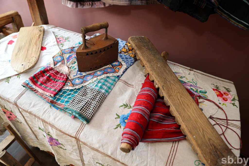 В агрогородке Медно Брестского района открыли обновленный музей народной славы