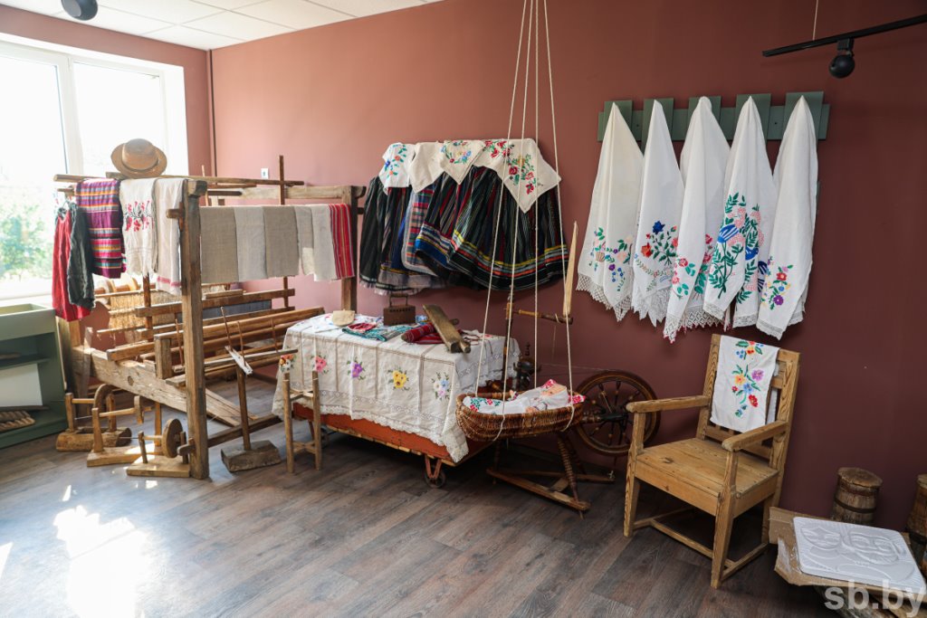 В агрогородке Медно Брестского района открыли обновленный музей народной славы