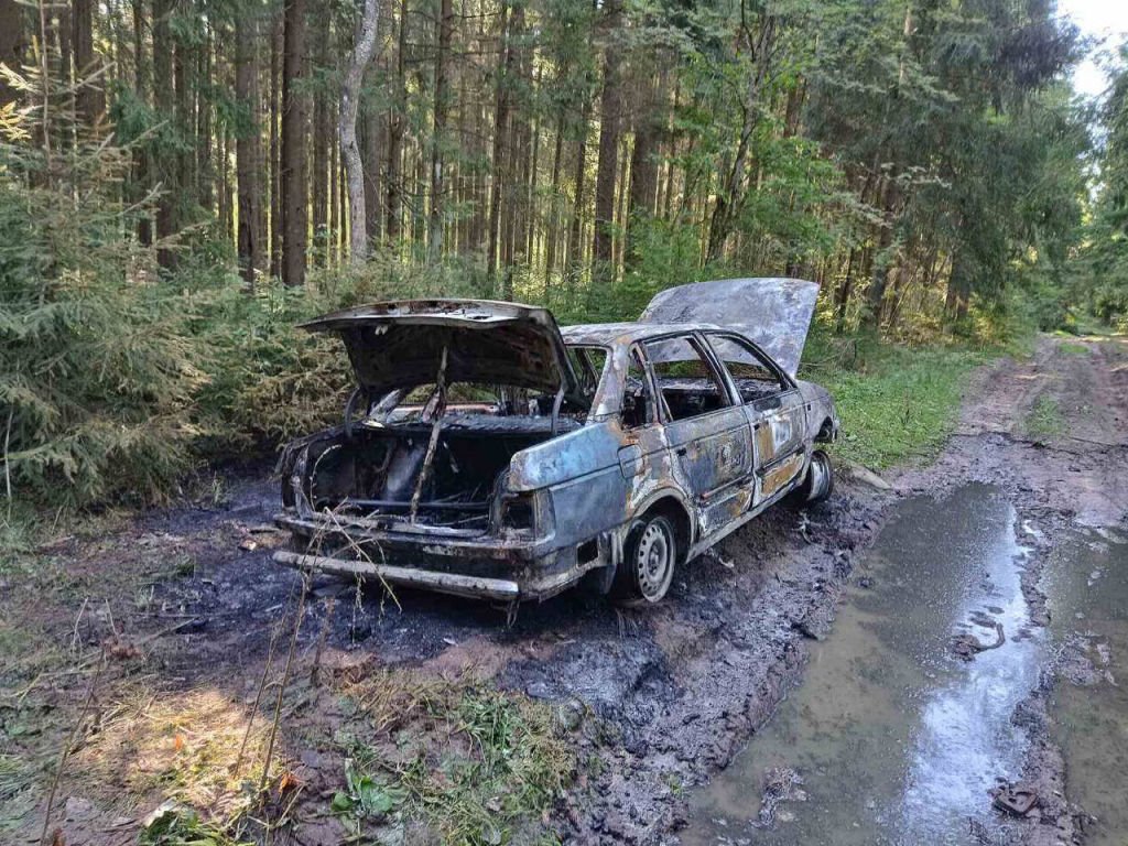 Угнанный Passat нашли сгоревшим в лесу в Витебской области.