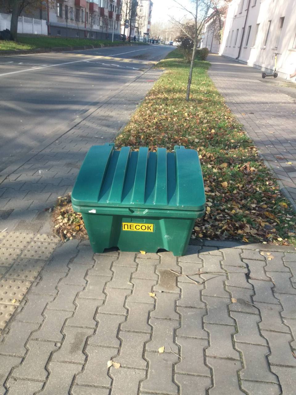 На улицах Бреста появляются ящики с песком, и вот для чего