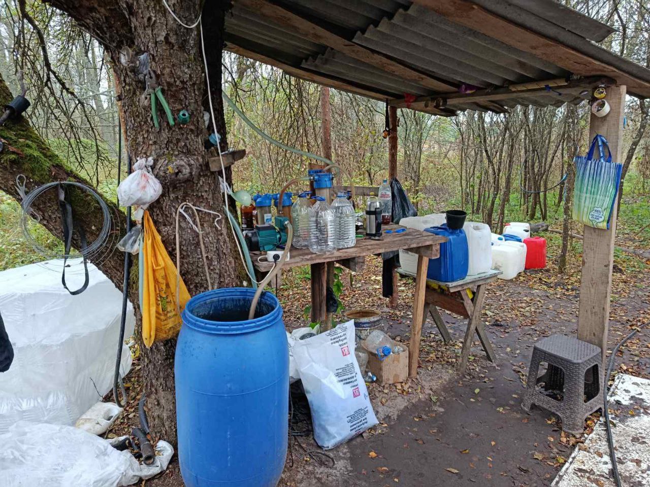 Милиция выявила нелегальный самогонный аппарат — больше 11 000 л браги