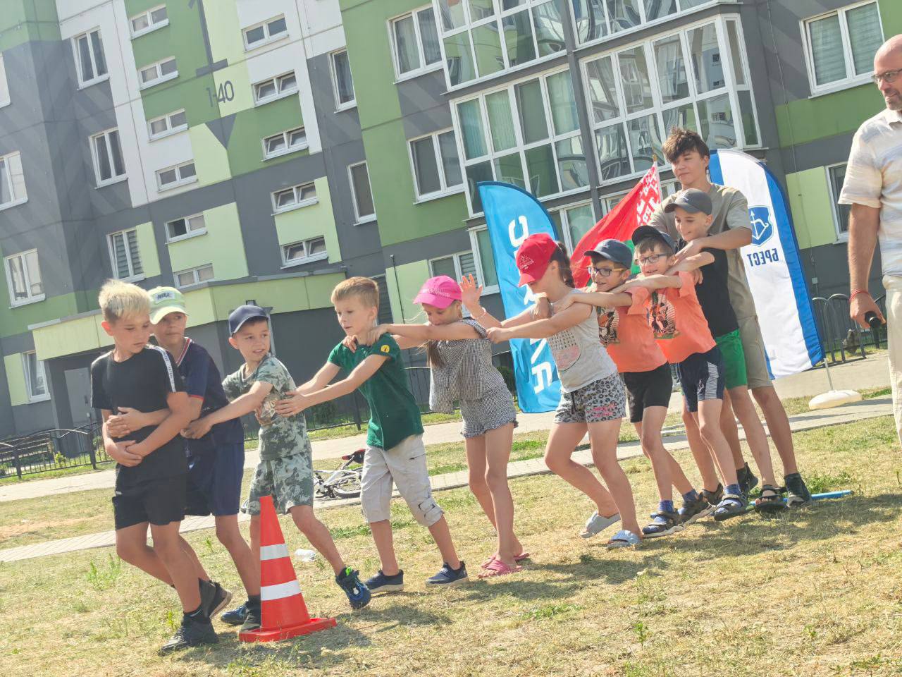 От рисунков до бокса: в Бресте прошёл «Праздник нашего двора»