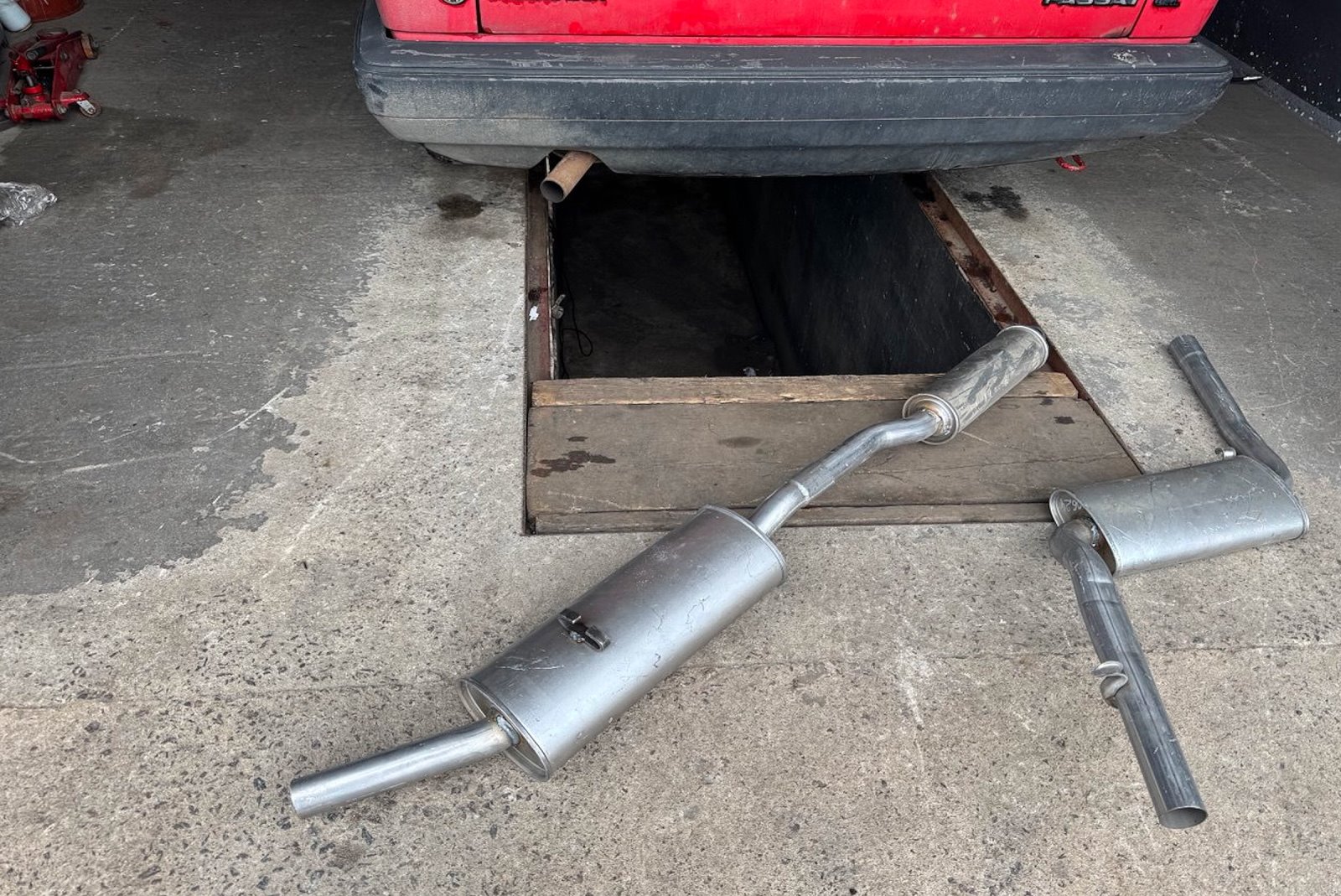 Без света и глушителя? Риск на дороге! Профессиональный ремонт в «АВ Сервис» Брест