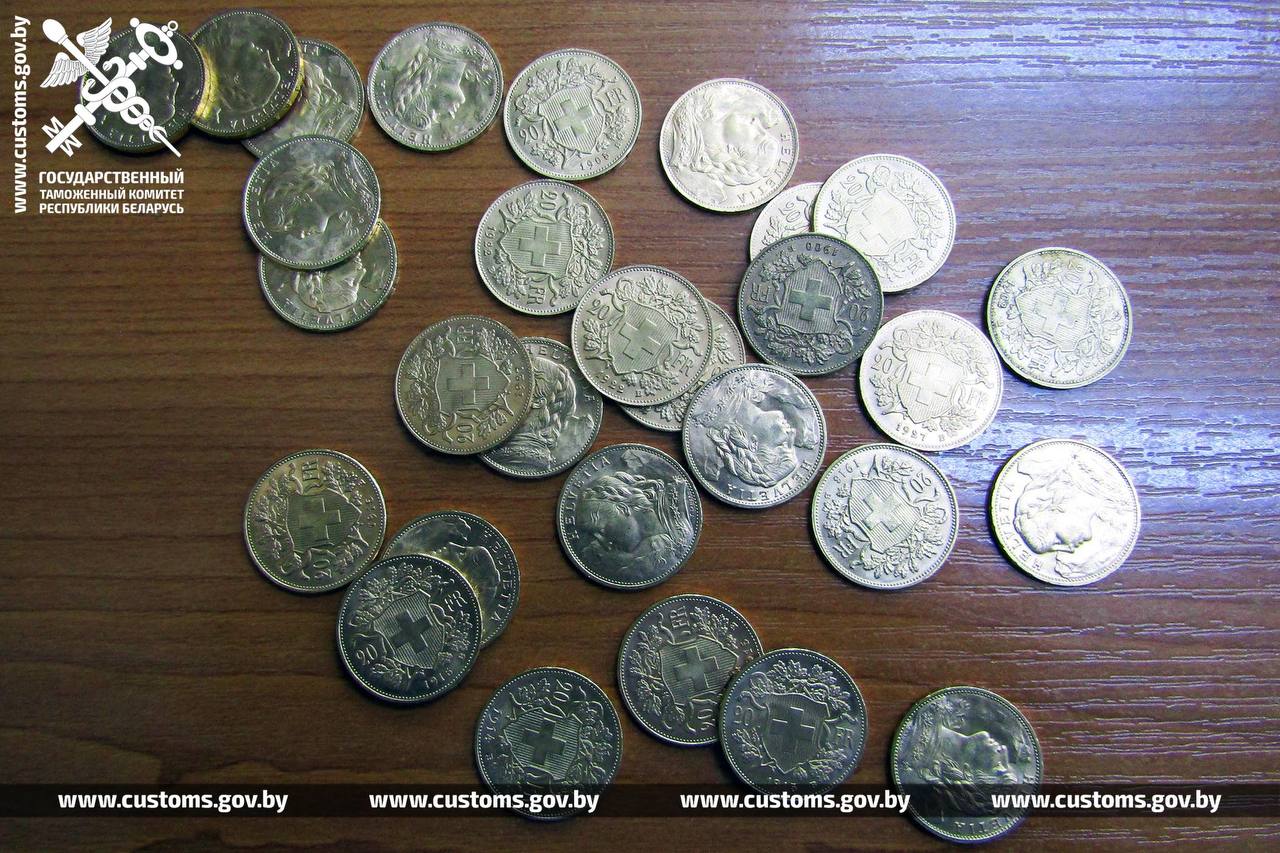 19 тысяч штрафа за золото: женщина пыталась ввезти в Беларусь почти 600 граммов золота