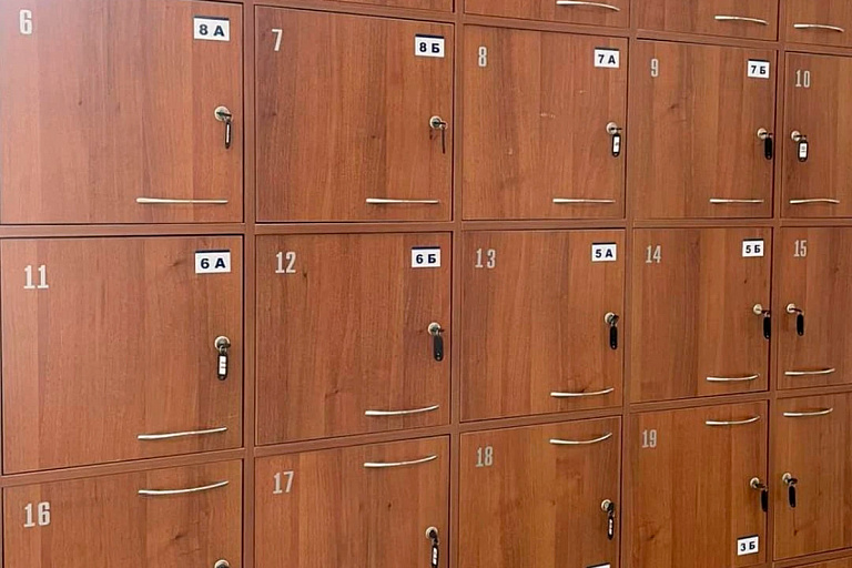 Посмотрели, как будут хранить телефоны школьников в Беларуси