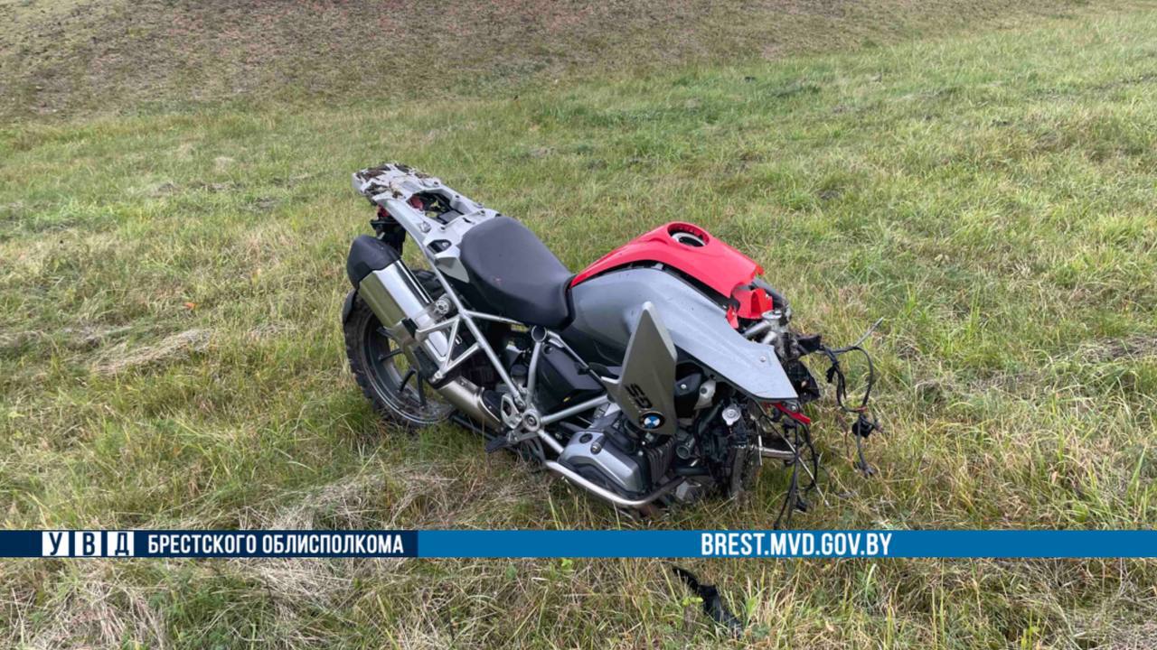 На М1 под Брестом погиб мотоциклист