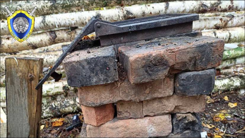 Мальчики 13 и 14 лет решили провести опыт с порохом от петард — произошёл взрыв