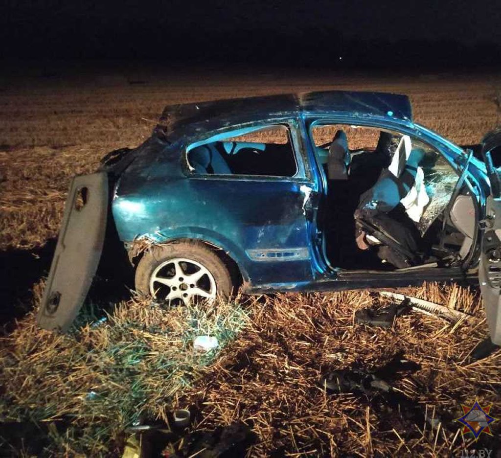 Ночь, кювет и перевёрнутый Nissan: чем закончилась поездка в Пружанском районе