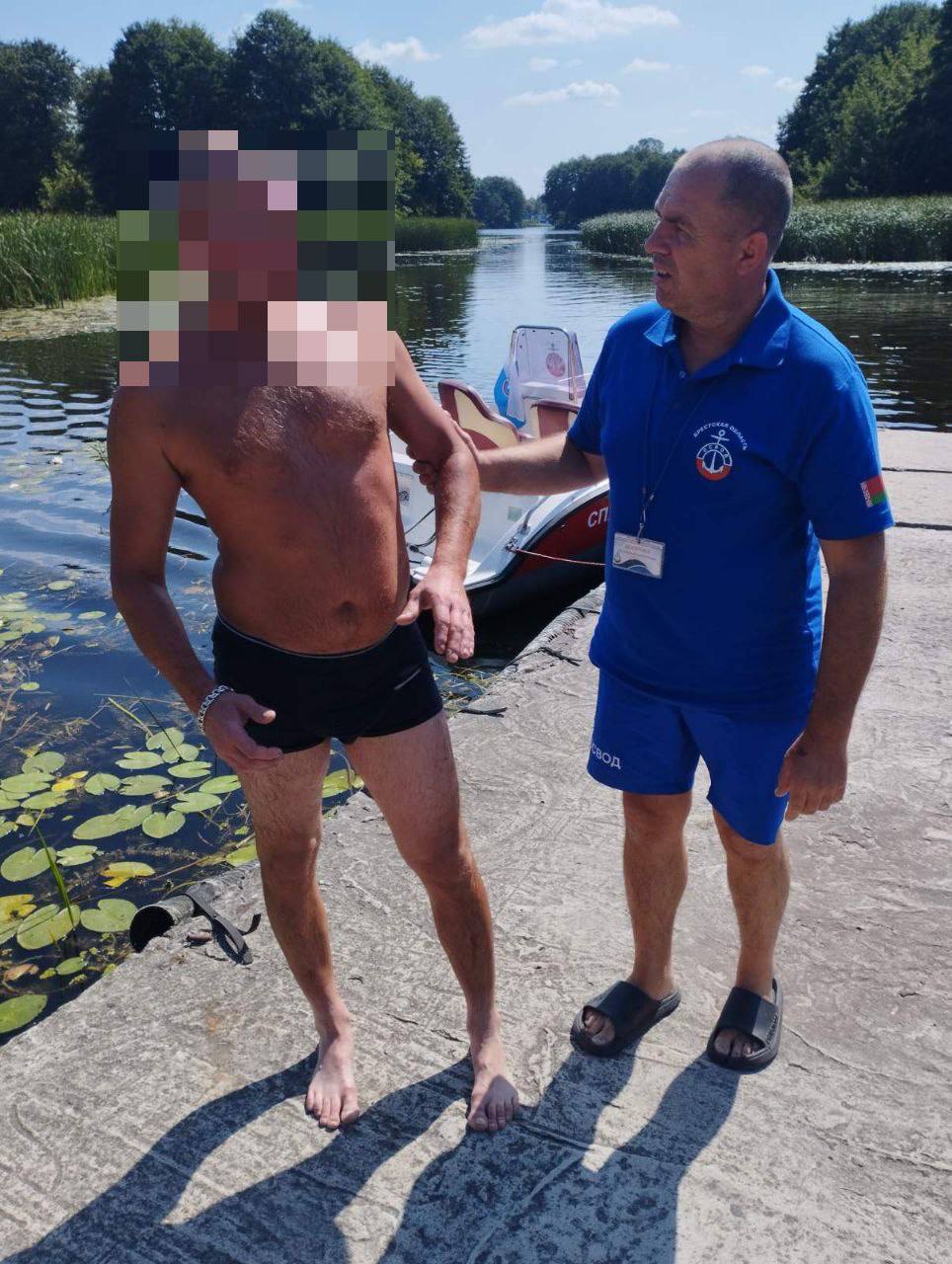 В Бресте мужчина запутался в водорослях — едва не утонул