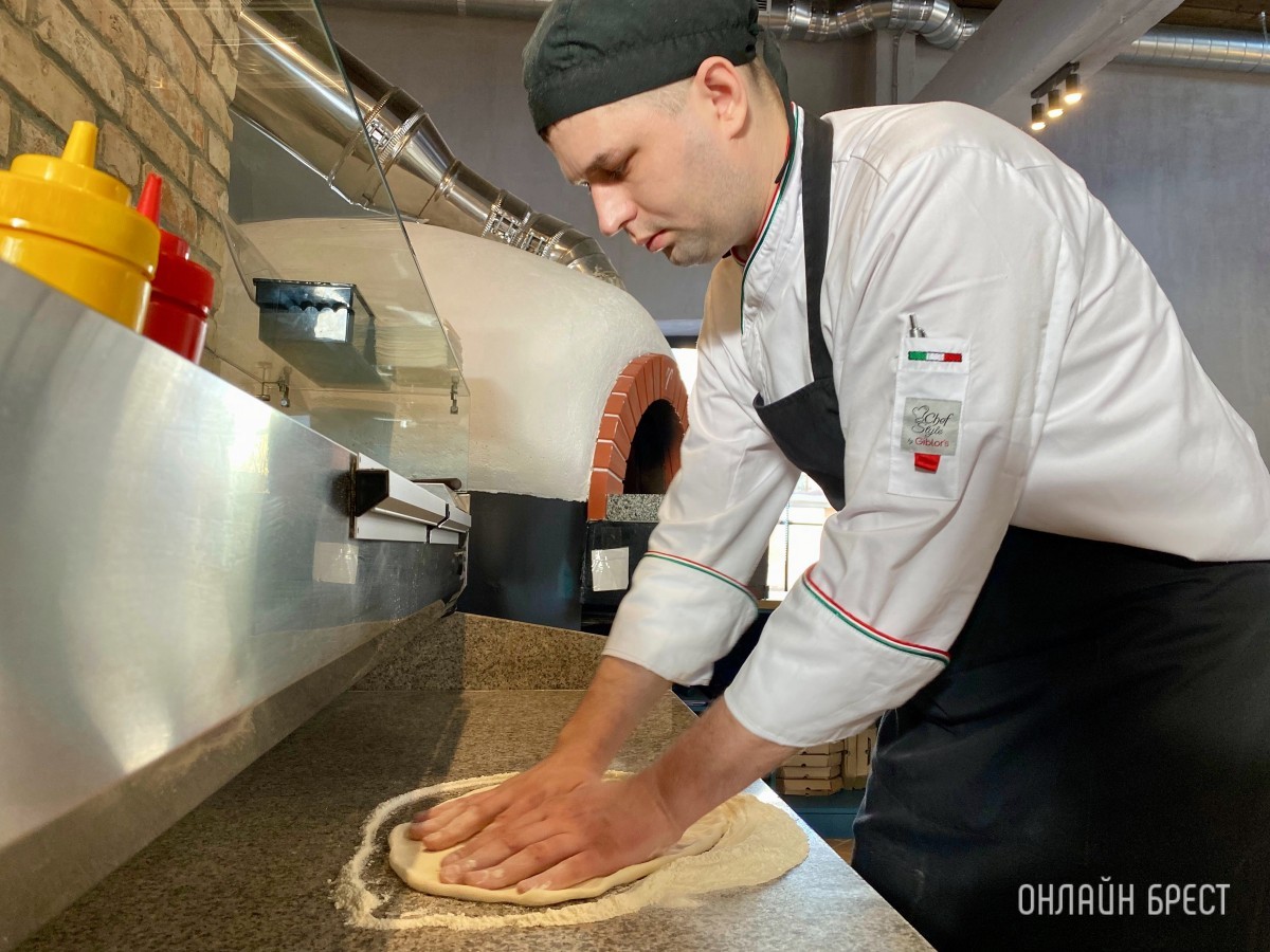 Такую пиццу вы еще не пробовали! В Бресте открылась новая пиццерия «Mozzarella» с 35 видами пицц