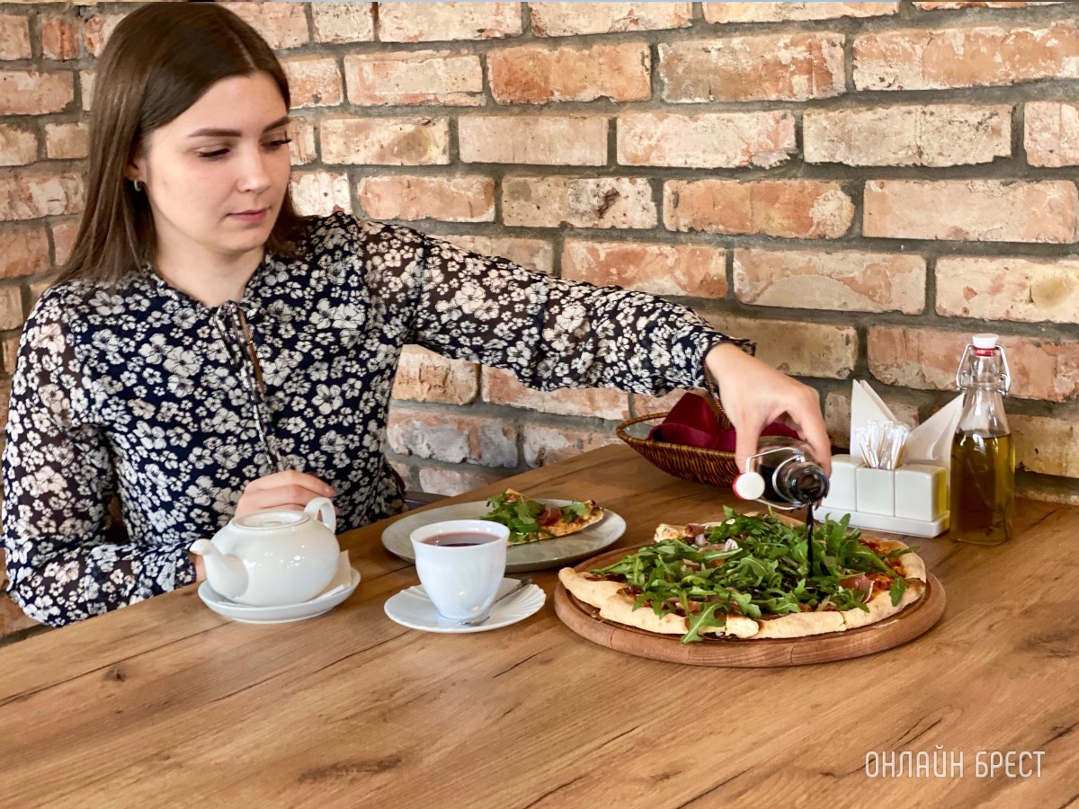 Такую пиццу вы еще не пробовали! В Бресте открылась новая пиццерия «Mozzarella» с 35 видами пицц