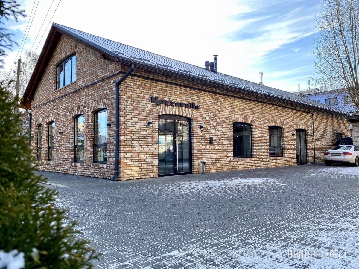 Такую пиццу вы еще не пробовали! В Бресте открылась новая пиццерия «Mozzarella» с 35 видами пицц