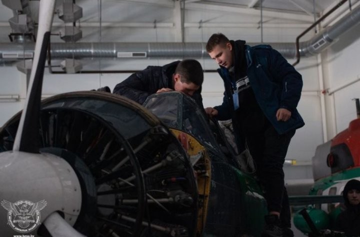 Школьник из Брестской области на один день стал курсантом Белоруской академии авиации