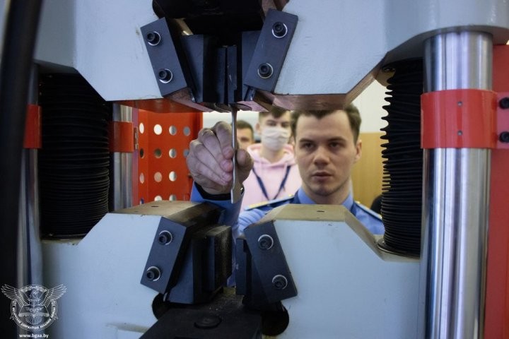 Школьник из Брестской области на один день стал курсантом Белоруской академии авиации