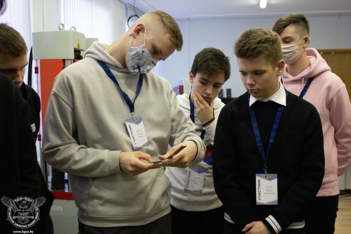 Школьник из Брестской области на один день стал курсантом Белоруской академии авиации