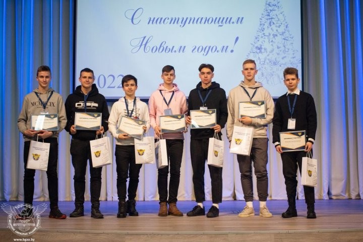 Школьник из Брестской области на один день стал курсантом Белоруской академии авиации