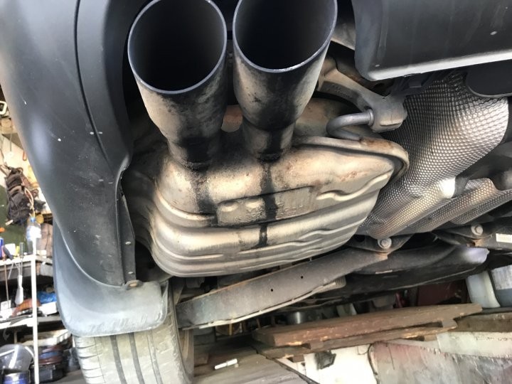 Любимый автомастер вырезал катализатор у своей постоянной клиентки. Скандальный случай в Гродно