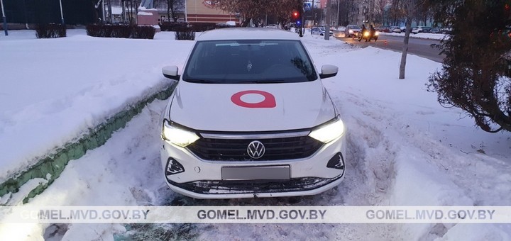 В Гомеле таксист сбил четырех женщин