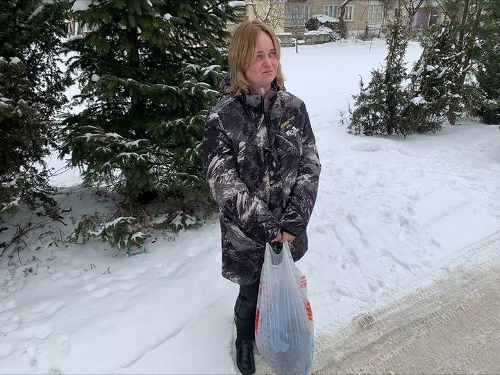 Тройная беда: женщина осталась без дома и мужа с больным малышом на руках