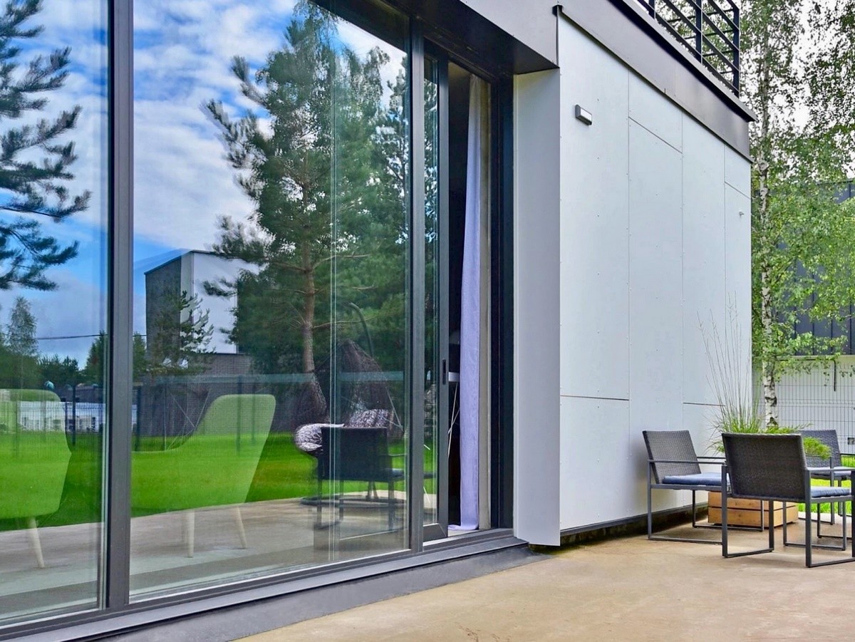 Хотите, чтобы окна служили долго и надежно? Выбирайте компанию «Патриот Строй» в центре Бреста!