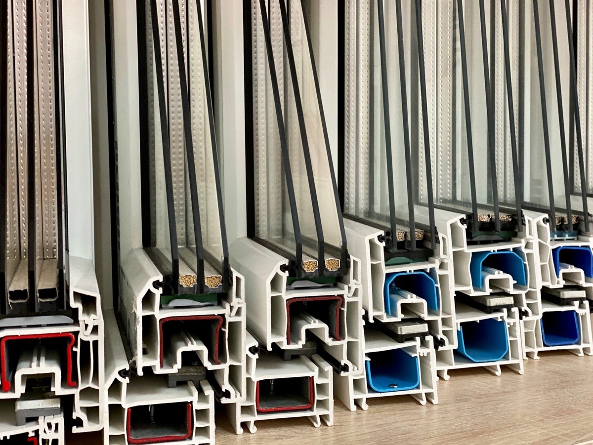 Хотите, чтобы окна служили долго и надежно? Выбирайте компанию «Патриот Строй» в центре Бреста!