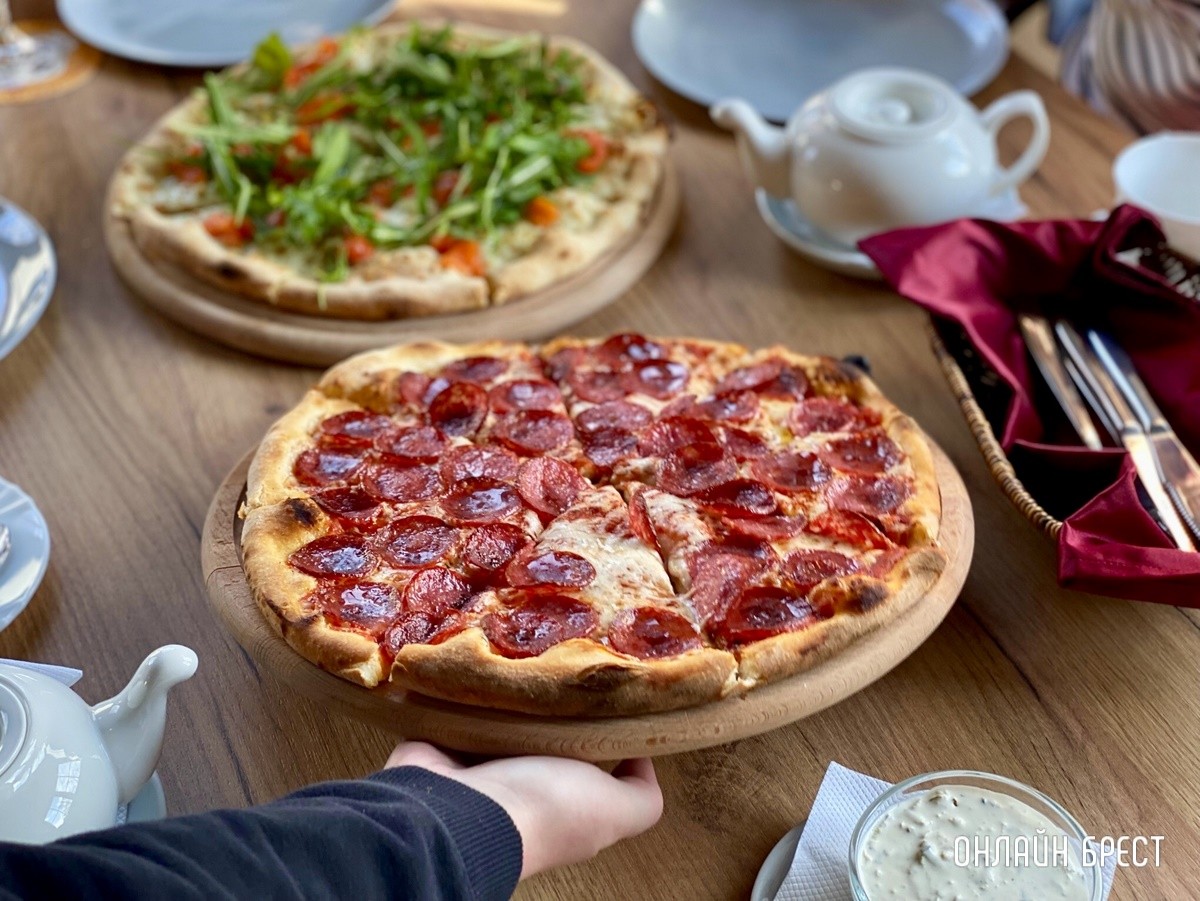 День всех влюбленных в «Mozzarella»: вкуснейшая пицца, романтическая атмосфера, подарки гостям