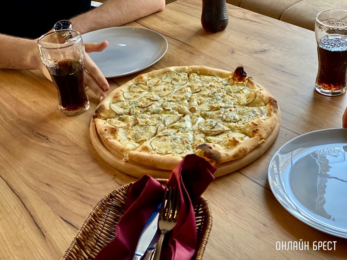 День всех влюбленных в «Mozzarella»: вкуснейшая пицца, романтическая атмосфера, подарки гостям