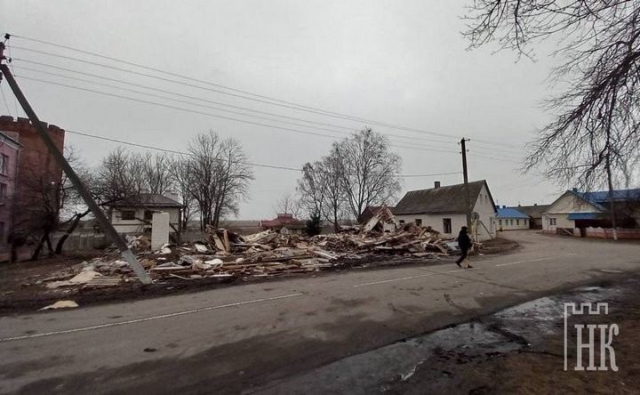 В Каменце идет снос старых бараков