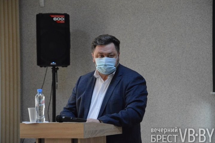 Главврач областной стоматологической поликлиники