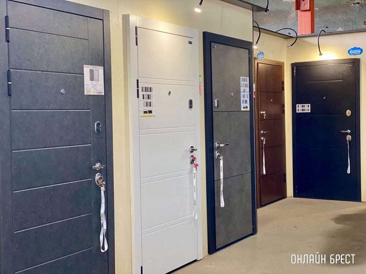 Не тратьте свое время на поиски дверей – сразу отправляйтесь в «Конструктор.Бай» в Бресте! Мультибрендовый склад-магазин входных и межкомнатных дверей