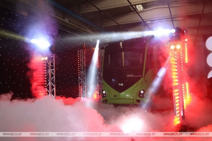 «БКМ Холдинг» презентовал электрогрузовик