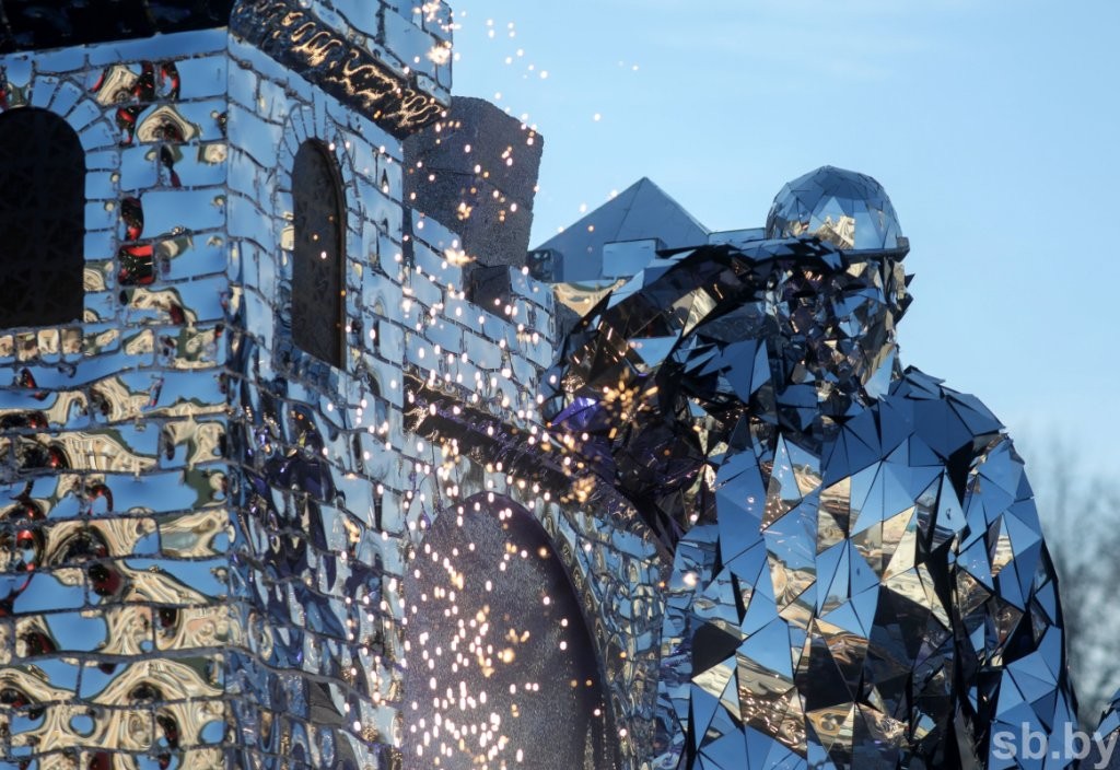 Большой фоторепортаж: брестский Рождественский парад