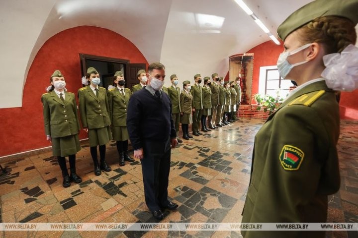 Без выходных и праздников: почти 50 лет школьники несут Вахту Памяти в Брестской крепости