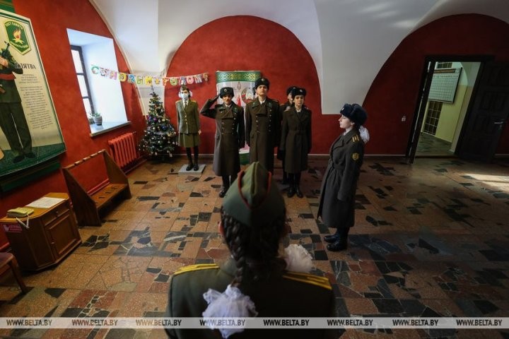 Без выходных и праздников: почти 50 лет школьники несут Вахту Памяти в Брестской крепости