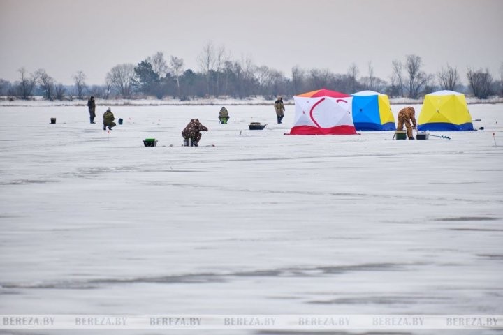 В Березовском районе прошел рейд по местам зимней рыбалки