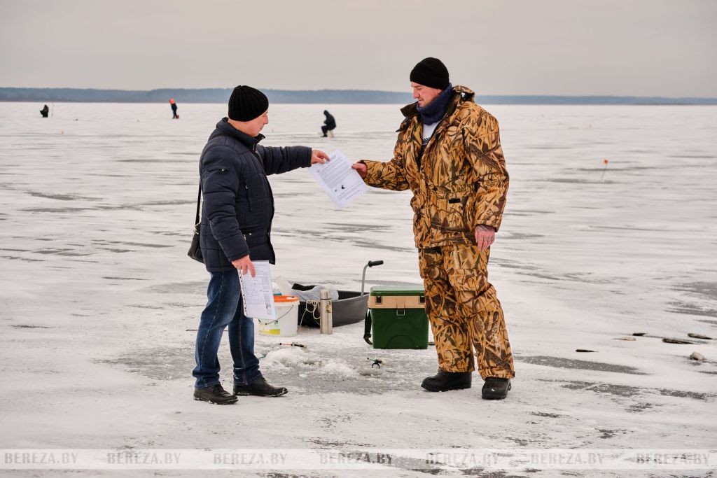 В Березовском районе прошел рейд по местам зимней рыбалки