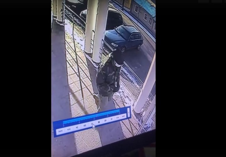 «За несколько минут снял больше 6 тысяч рублей». В Каменце ищут мужчину