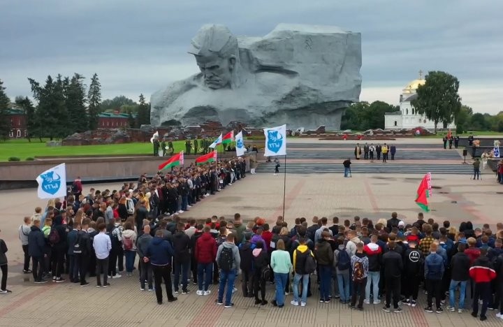 скриншот из видео ВаськиПилота