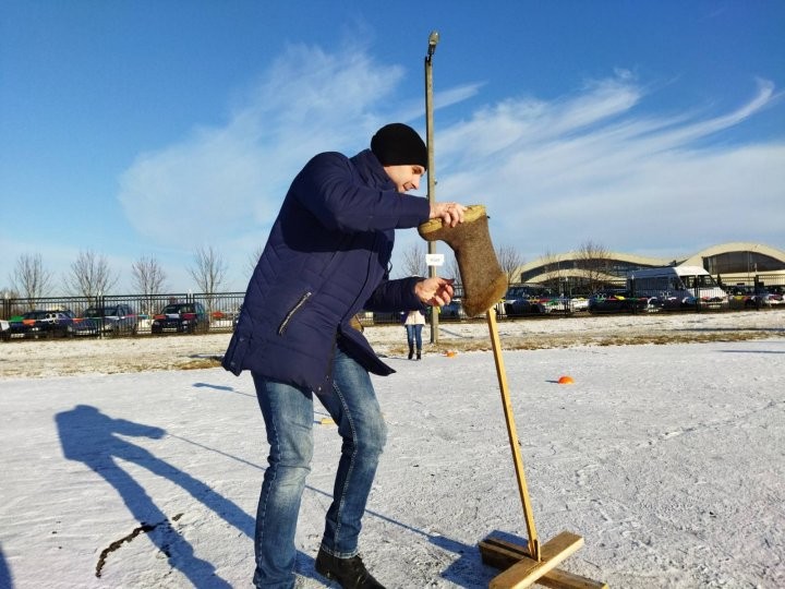 В Каменце прошел открытый чемпионат валенка