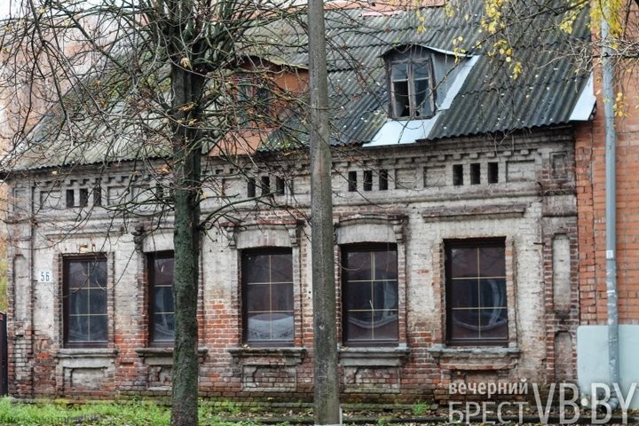Брестчанин реконструирует 126-летний дом