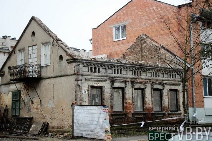 Брестчанин реконструирует 126-летний дом