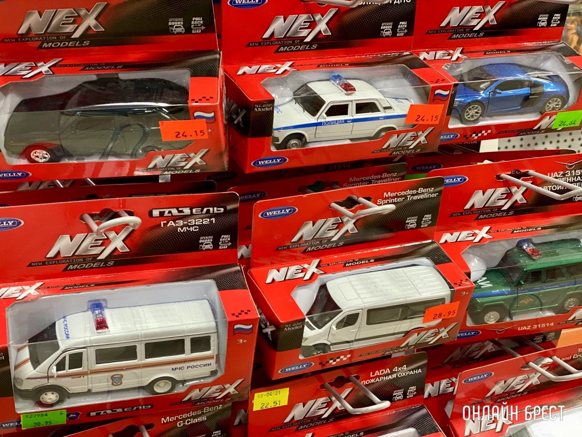 Крутые, забавные подарки для мальчиков к 23 февраля в «Детском мире» на Советской в Бресте