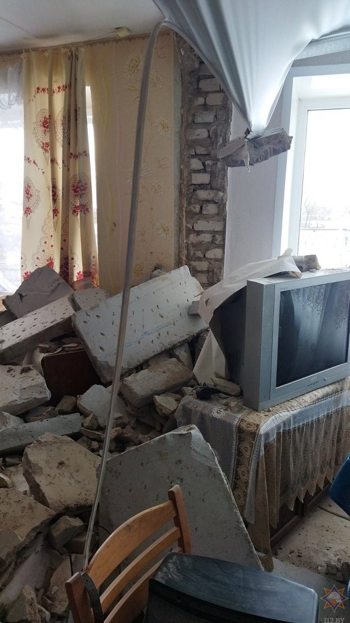 В Беларуси из-за взрыва самогонного аппарата обрушилась стена между квартирами