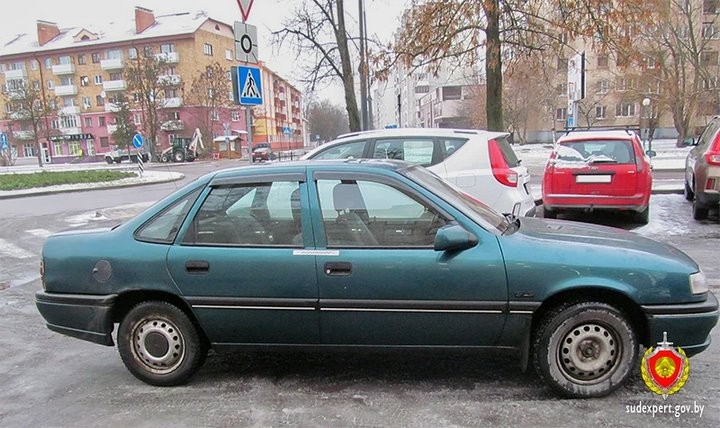 Житель Пружан увидел жену с другим мужчиной. И «получил» от него… строительным уровнем по машине